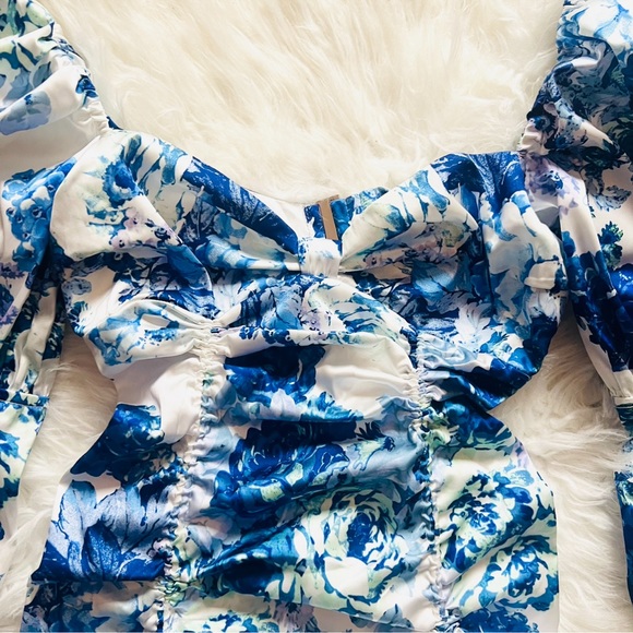 New! FOR LOVE & LEMONS Ruched Floral Bodycon Mini Dress - Picture 7 of 12